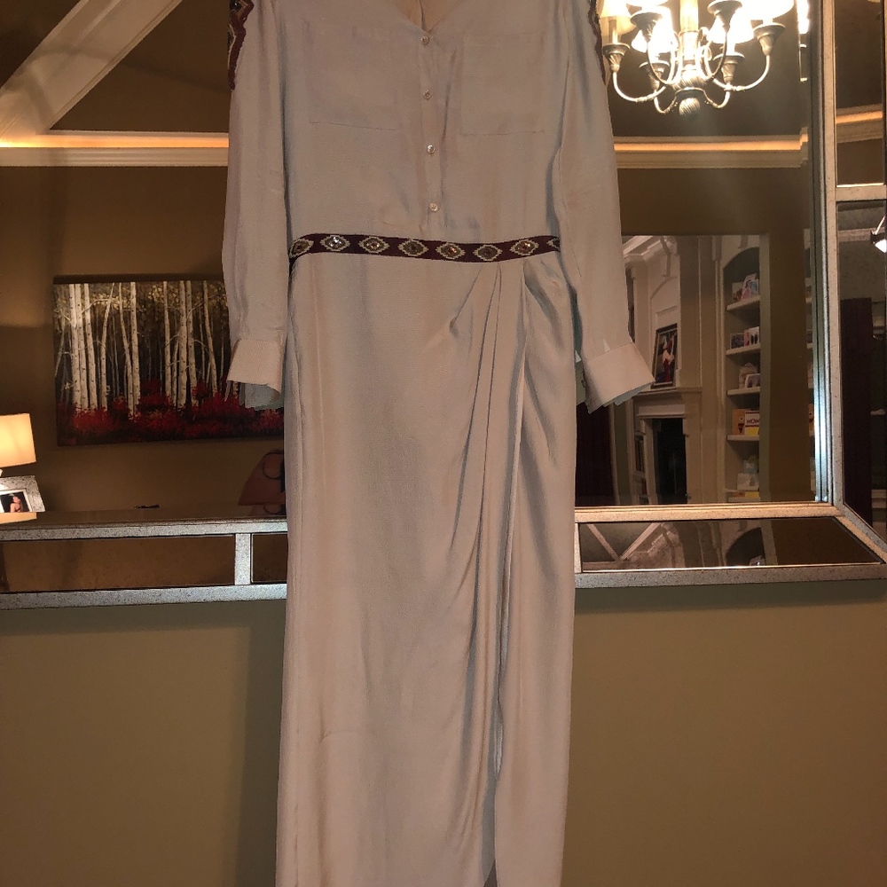 CREAM MAXI DRESS WITH JEWEL DETAIL